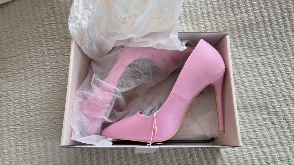 Туфлі яскраві DeeZee на підборах