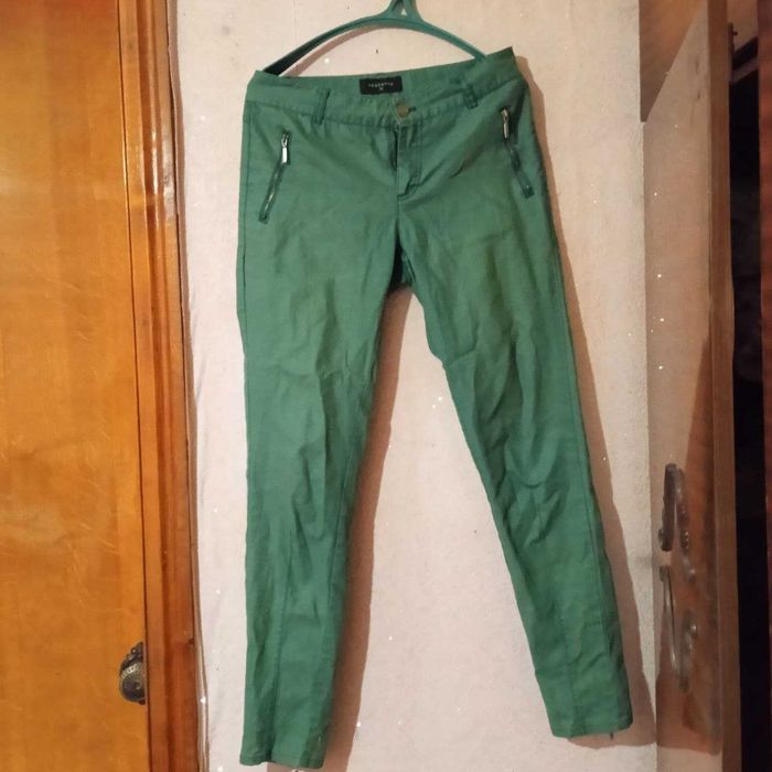 Продам        джинсы