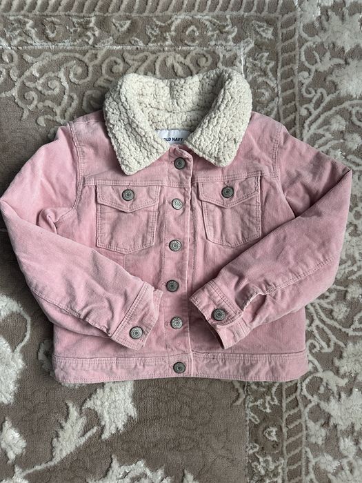 Продам курточку Old navy 5t