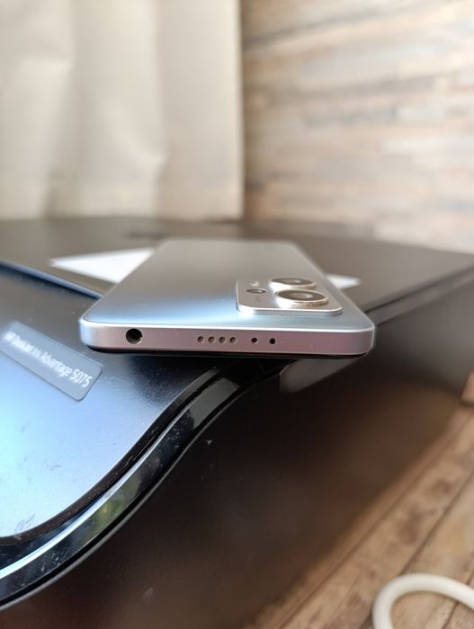 POCO X4 GT 8/128 GB – stan bardzo dobry