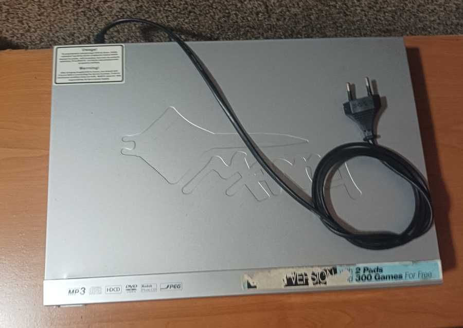 Odtwarzacz DVD MANTA BASIC 002 uszkodzony