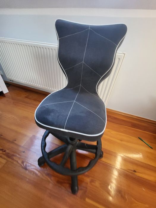 Zestaw mebli dziecięcych / młodzieżowych