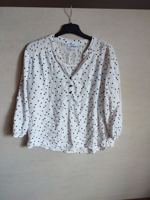 Elegancka bluzka w kropki Reserved M