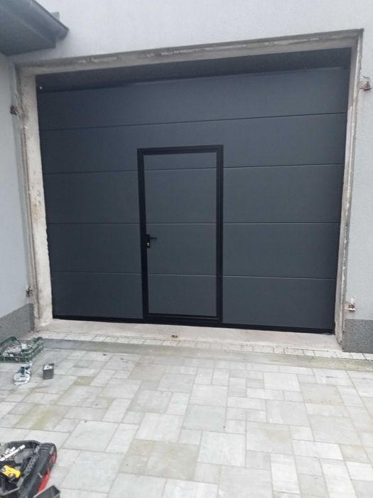 Brama segmentowa garażowa przemysłowa bramy garażowe Siemień