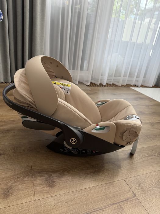 Автокрісло Cybex Cloud Z2 i-Size Simply Flowers Beige | Platinum