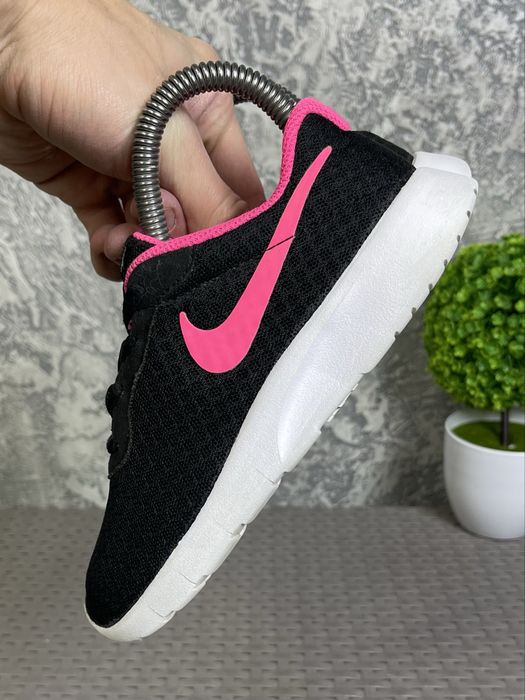 Nike Tanjun кроссовки 31 размер детские спортивные черные