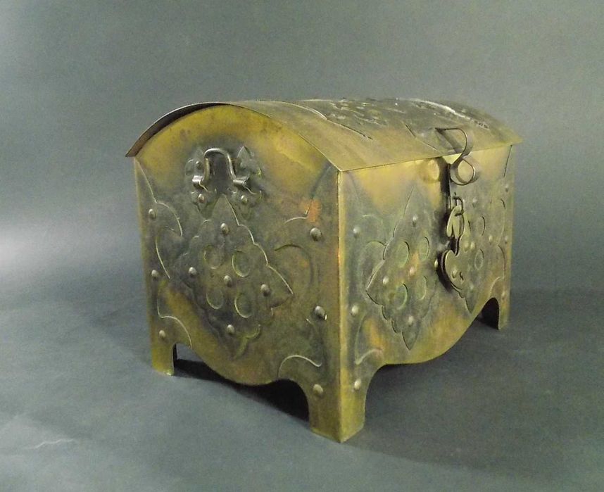 Szkatułka kuferek metaloplastyka Cz Palczewski PRL