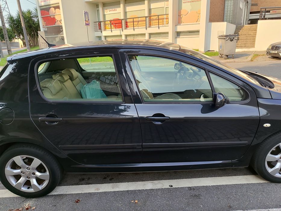 Peugeot 307   2005