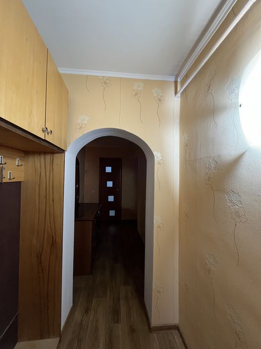 Продам   2-кімнатну квартиру в цегляному будинку, (район готелю «Градецький»)