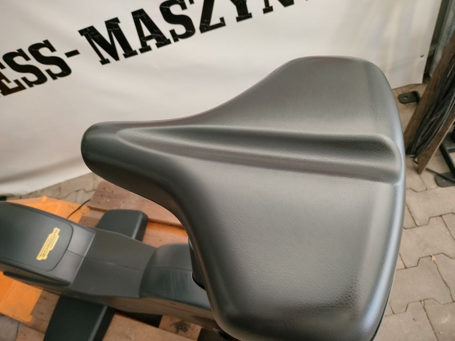 Rower treningowy pionowy technogym Bike 1000 Live polski język