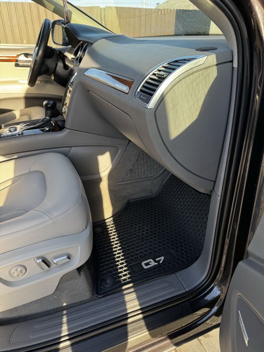 Продам Audi q7 3.0 tfsi