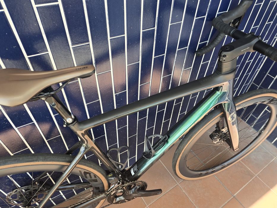 Scott addict m carbono 105 di2 rodas carbono