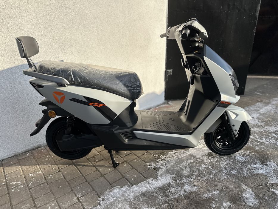 Електроскутер Yadea GT25
