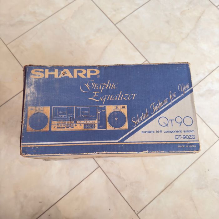 Магнітола Sharp QT-90ZG