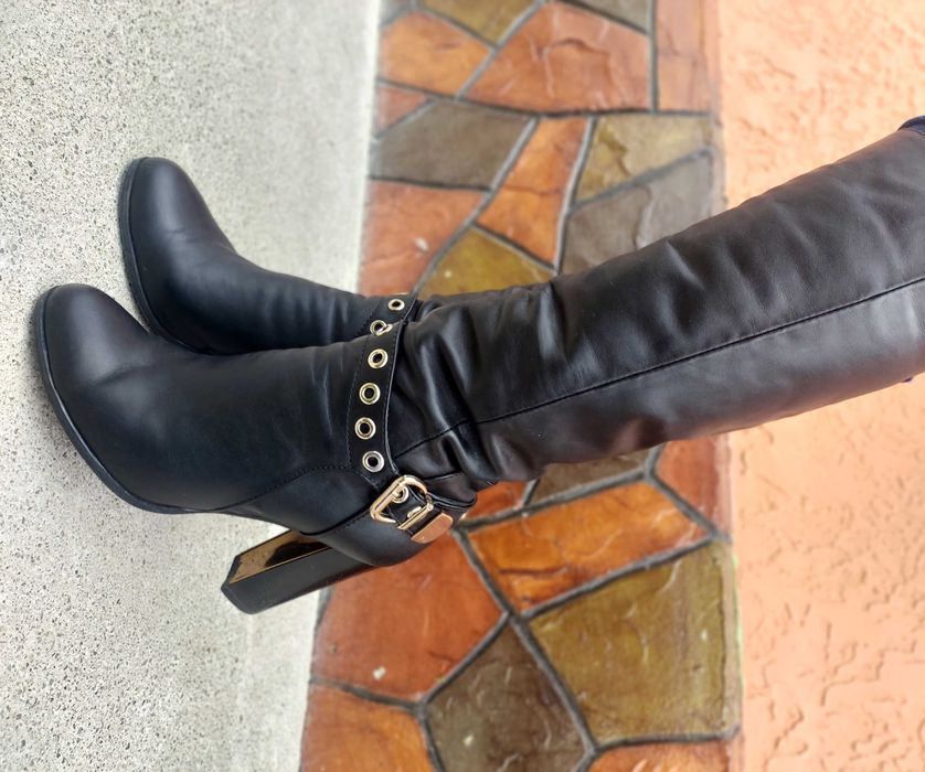 Демісезонні шкіряні жіночі сапоги NIVELLE розмір 40