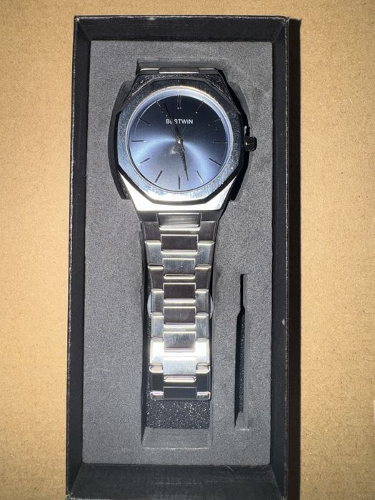 Relogia prateado marca branca