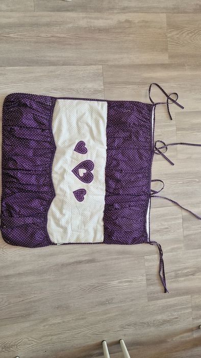Organizer na łóżeczko na pieluchy I akcesoria