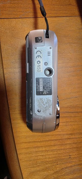 Sony Cyber-shot DSC-P73