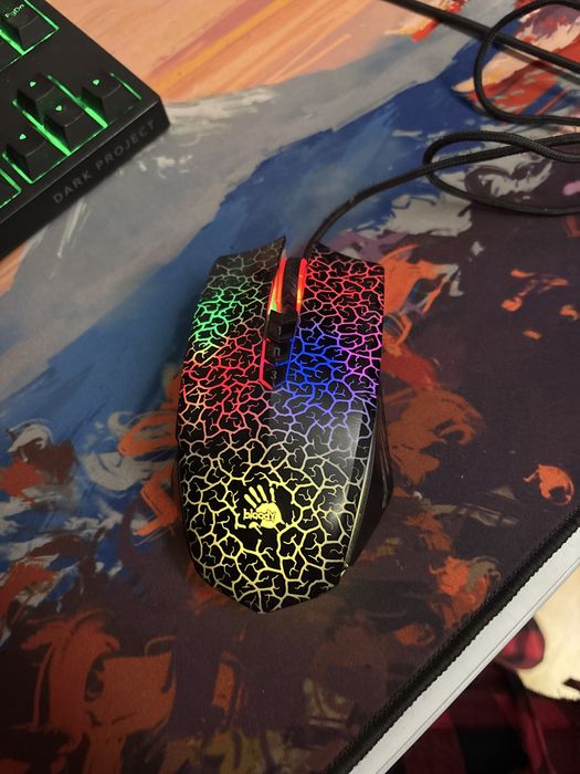Продам игровую мышку Bloody A70