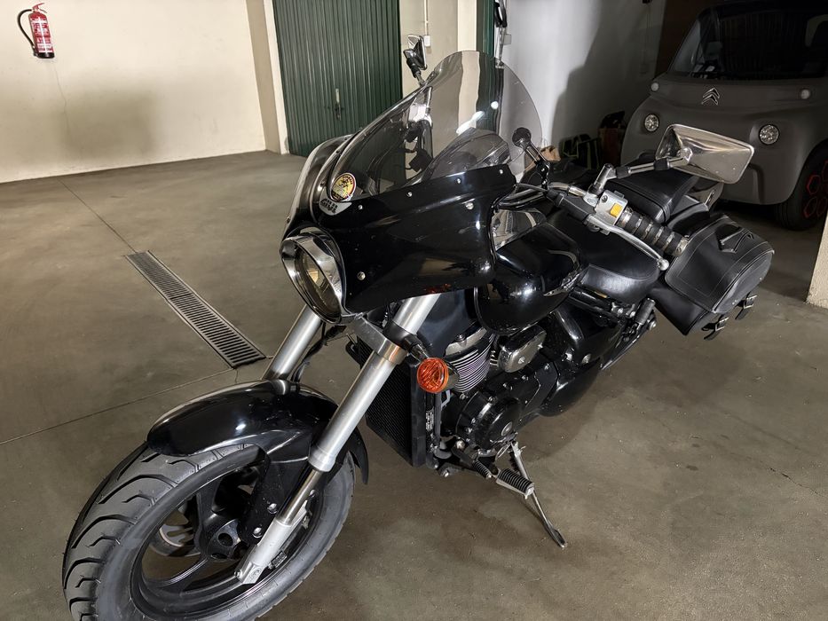 Suzuki intruder m800