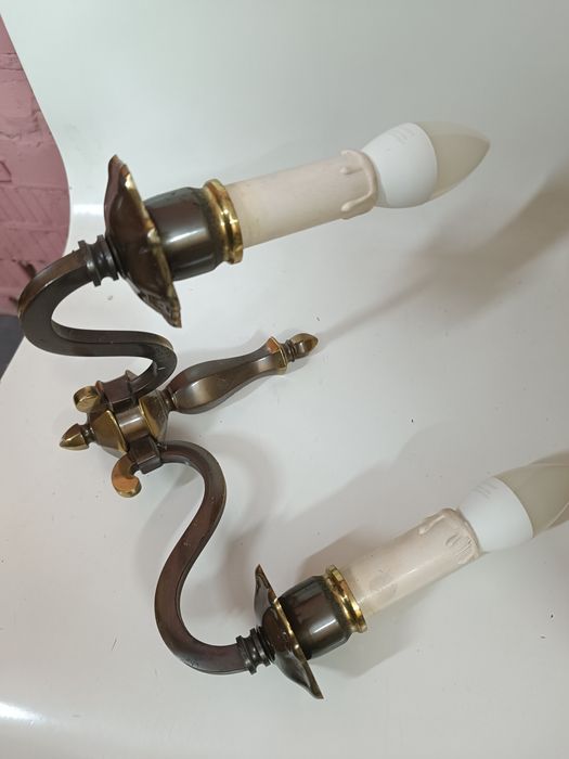 Старовинні меблі,люстри,декор.Гврно збережені,самовивіз