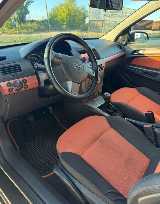 Opel Astra H 2005 1,8 бензин