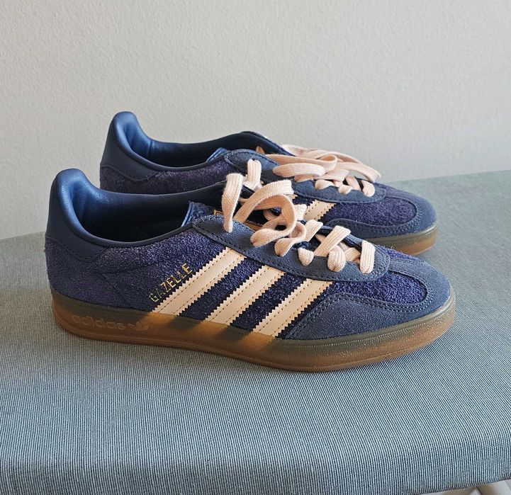 Tenis marca Adidas