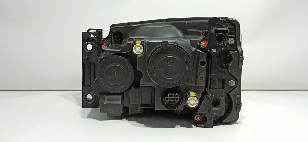 FAROL DIREITO LAND ROVER DISCOVERY 4 TDV6 S