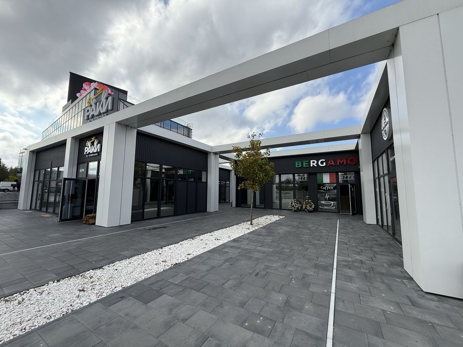 Комерція для бізнесу. Перша лінія 638 м2