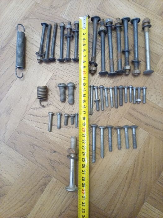 Меблеві болти, фурнітура