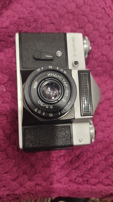 Зеркальный фотоаппарат Зенит Е
