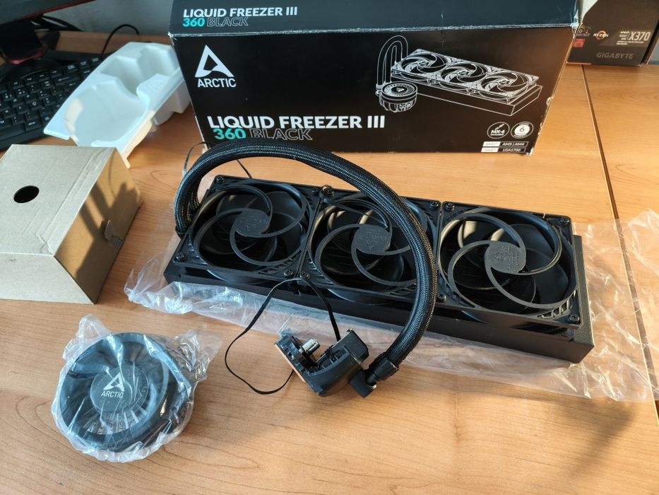 Artic Liquid Freezer III 360 BLACK Water Cooler