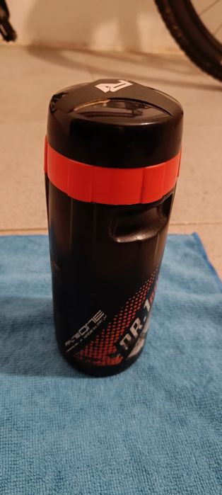 Garrafa porta-ferramentas bicicleta