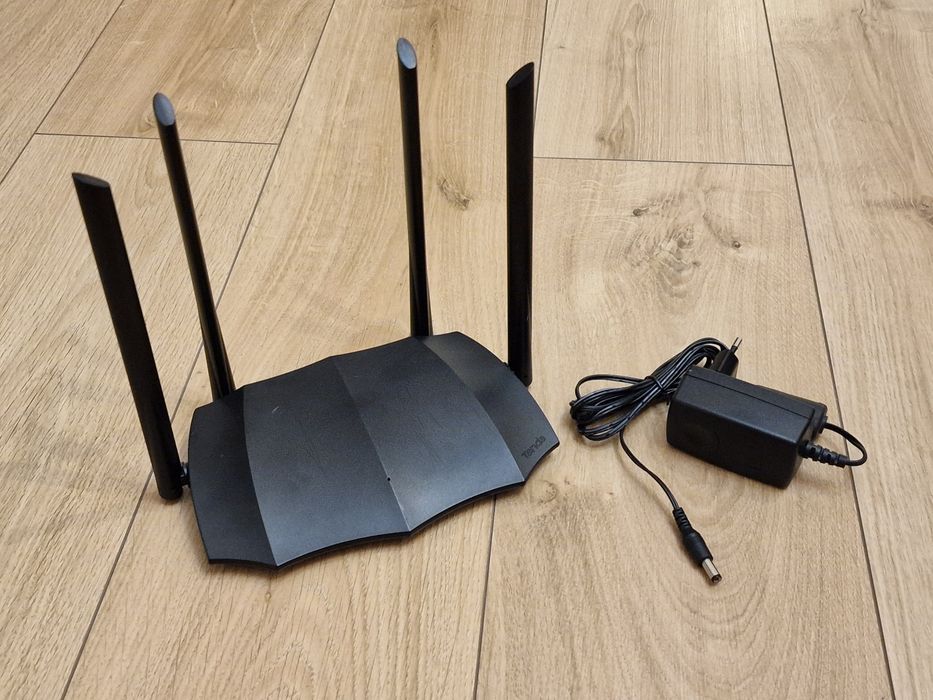 Router WiFi Tenda AC8 5G AC1200 Dual band Gigabit