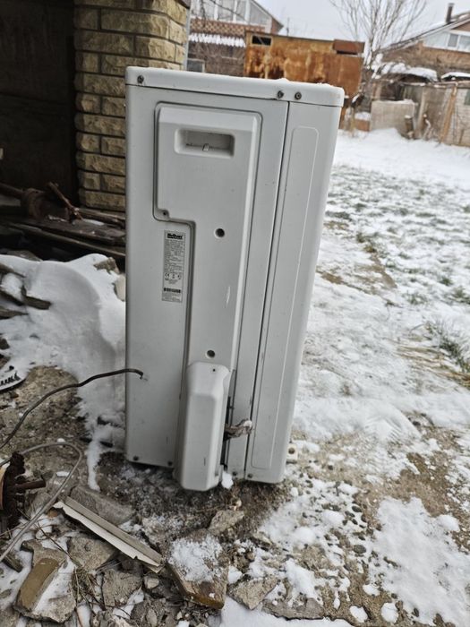 Промисловий кондиціонер McQuay (зовнішній блок)