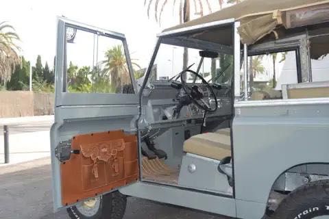 Land Rover Santana