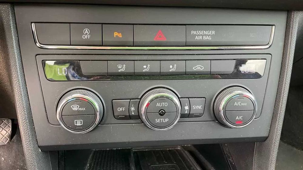 SEAT Leon ST 1.6 TDI Style S/S | Financiamento disponível