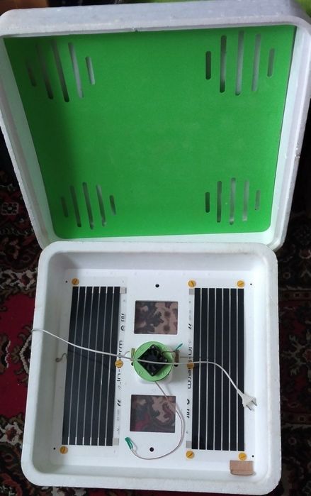 Продам інкубатор рябушка з универсальним модольом переворота яиц