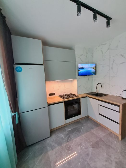 Подобово двохкімнатна. WI-Fi працює без світла