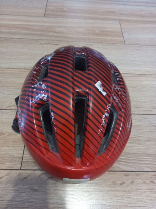 kask rowerowy czerwony