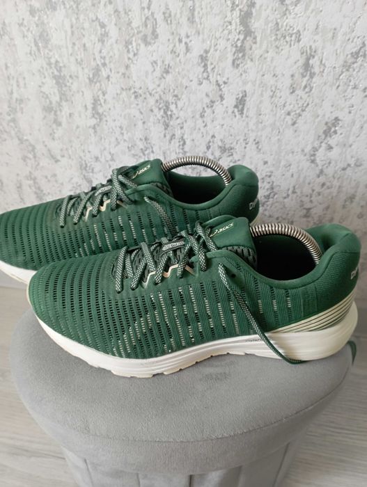 Кросівки ASICS Dyna Flute 3.