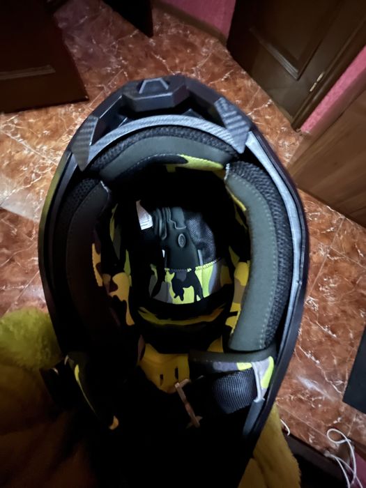 шлем стан:ідеальний