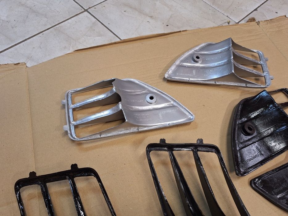 Suzuki RF 600 kartki wloty powietrza owiewka kratka RF 900 nerka nerki