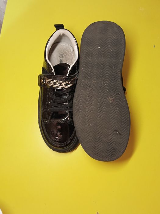 Лакові туфлі 33р.