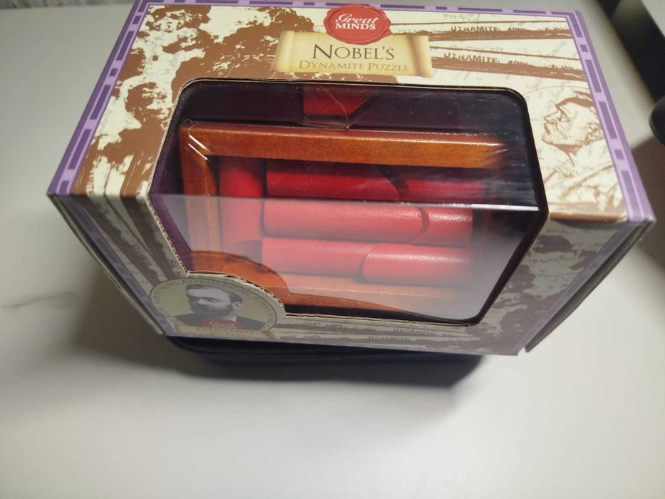Dynamite Puzzle430850941367111681