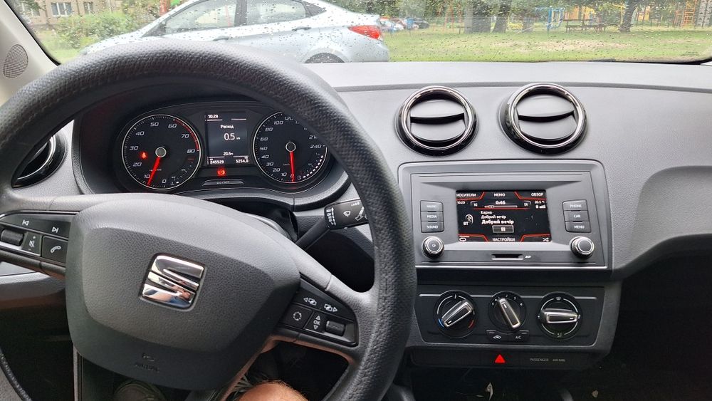 SEAT ibiza 2016 ST офіційна