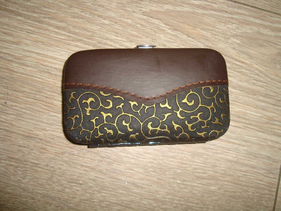 Маникюрный набор  7 предметов в футляре