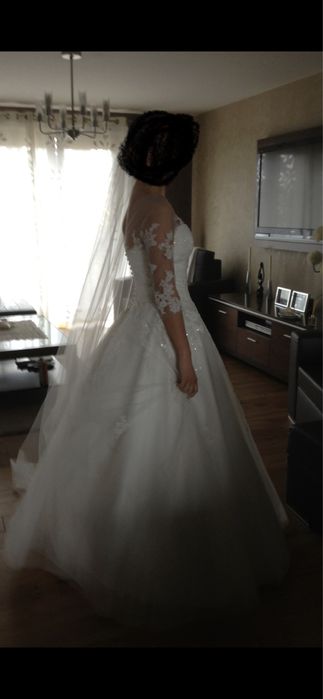 Suknia slubna tiul i koronka