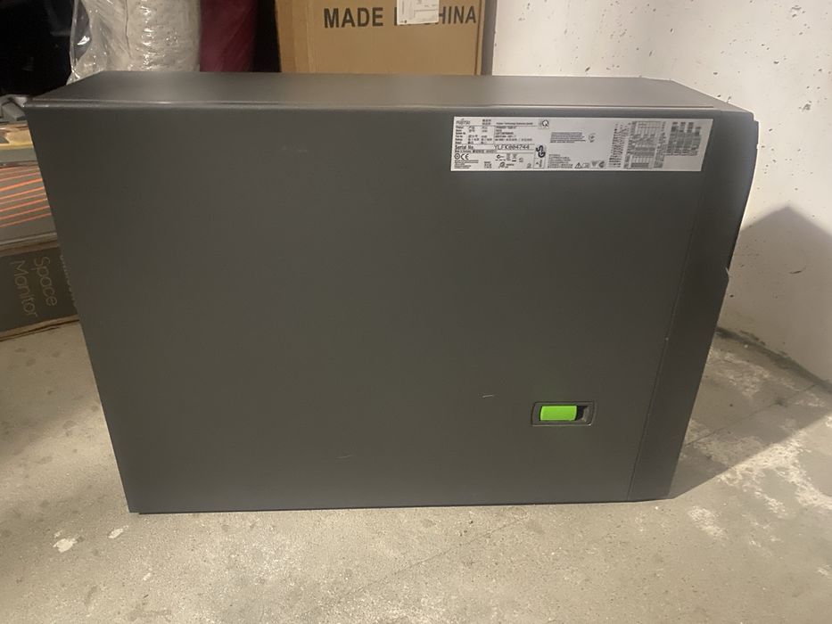Fujitsu Primergy TX200 S7 Xeon E5-2420