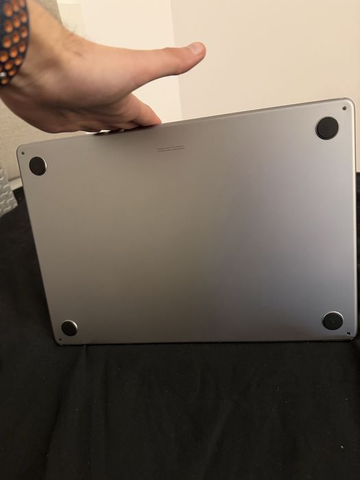 MacBook Air M3 15 8/256